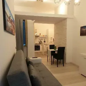 332 Apartment