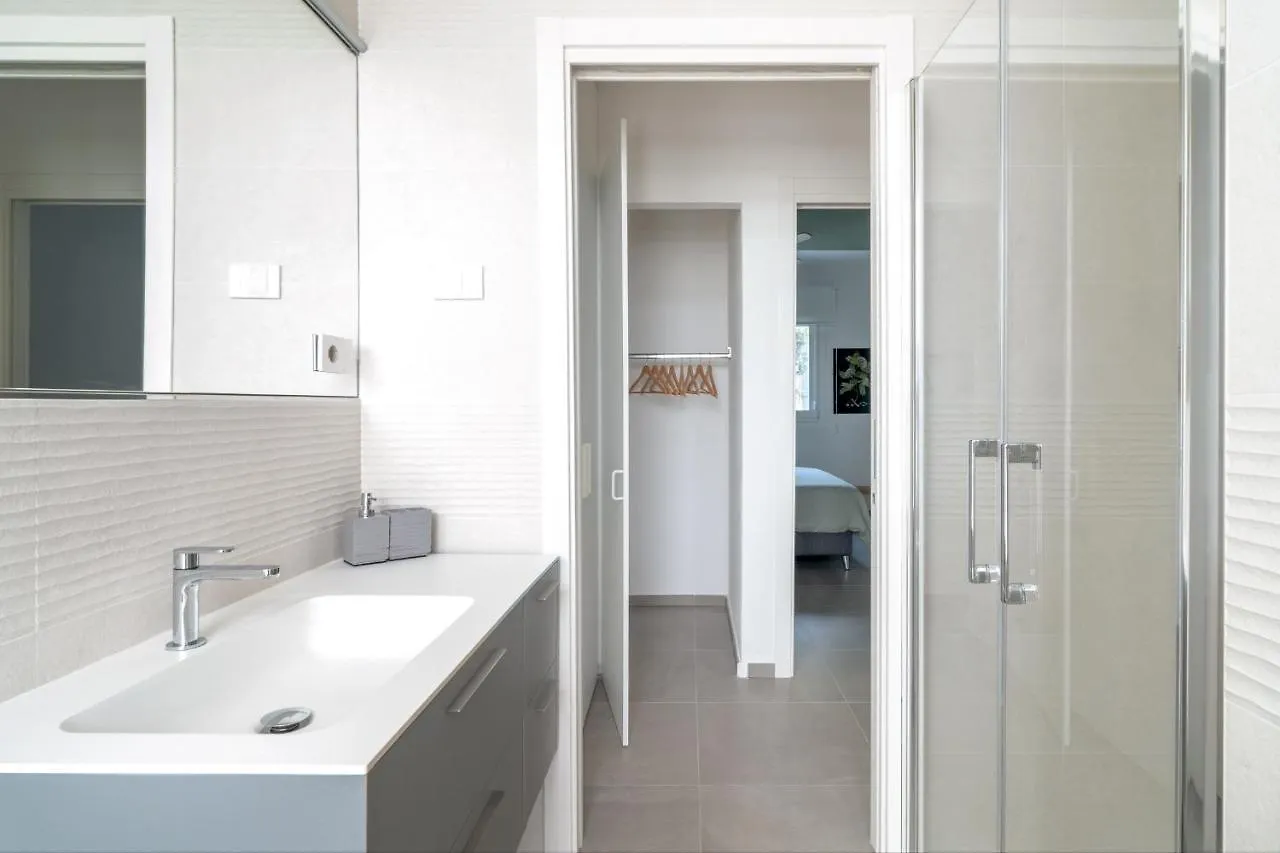 Louxory Accomodation Cagliari Apartment 0*,